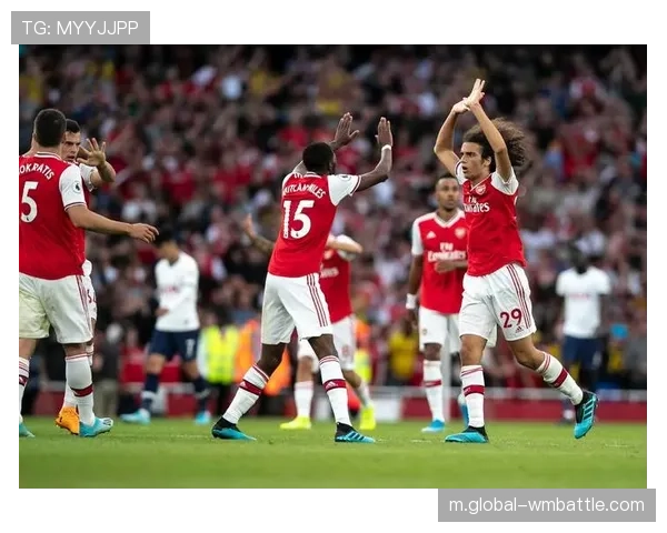 英超防守球员手臂位置判罚标准与规则解读